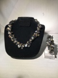 Black mother of Pearl matching necklace and bracelet