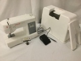 Singer 6199 Brilliance computerized sewing machine with case - tested and working fine