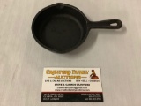 Tiny vintage 6x4 inches (with handle) cast iron egg pan