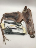 Pair of vintage Hubley Cowboy cap gun pistol revolvers - Unfired! comes w/ double holster