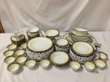 95 piece collection of Noritake - Goldkin pattern china dinner service set w/ cloth covers for