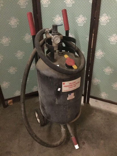 Tri-Con pressure blaster 1200-100 air compressor - untested