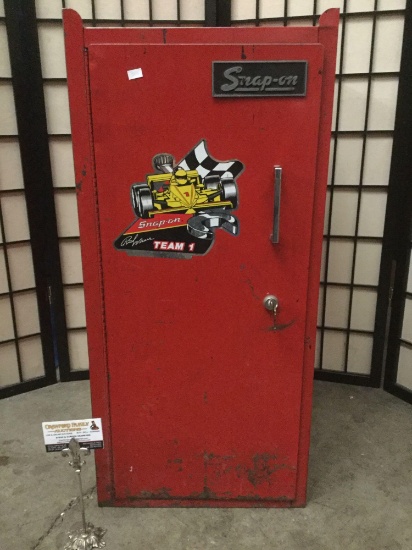 Snap-On metal shop cabinet with keys