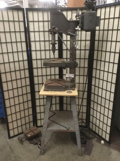 Wards Powr-Kraft drill press w/Dayton pedal and additional plate, tested and working great