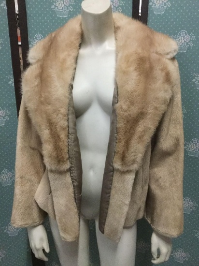 Vintage L.S. Ayres & Co short blonde fur womens coat in good cond - see pics