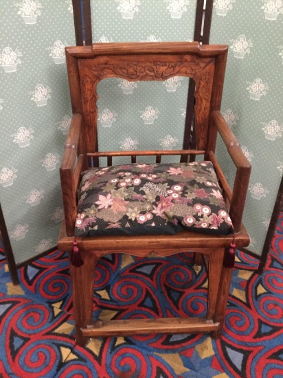 Antique Northern Chinese Rose Chair probably Qing Dynasty 1711-1799 Made of Hanghuali wood