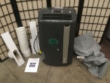 Delonghi Pinguino portable air conditioner PAC AN125HPEC with requisite components and manual