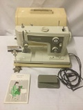 Kenmore Model 148.19371 Zig Zag Sewing machine, w/case and manual