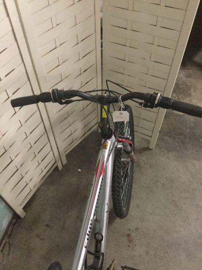 vertical edge runner mountain bike