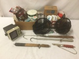 Misc. tackle and fishing gear lot, incl. Marinetek depth finder No.8450 (untested), pair of metal