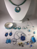 10 piece Lot of estate jewelry; 3 piece matching set earrings, necklace and bracelet, 5x earring