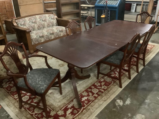 Gorgeous antique Duncan Phyfe style long dining table w/ pedestal bases, 3 leaves & 6 chairs