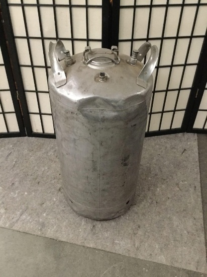 Metal canister