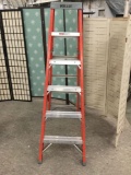 Keller 5.5 foot ladder.