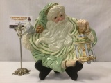 Fitz and Floyd Classics handcrafted China Santa plate w/stand, approx. 10x10x2 inches.