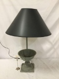 Metal lamp marked WR. Tested and working.