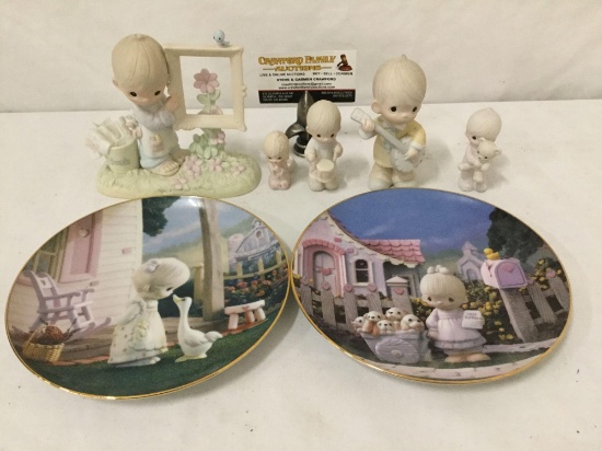 Lot of Precious Moments collectibles figurines and collectors plates see pics