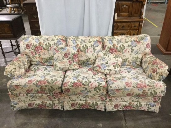 Floral print La-Z-Boy Signature II sofa couch. Approx 84x38x34 inches.