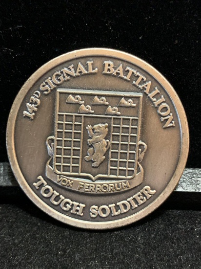 Challenge Coin : 143d Signal Battalion / Tough Soldier/ 3d armored division Spearhead