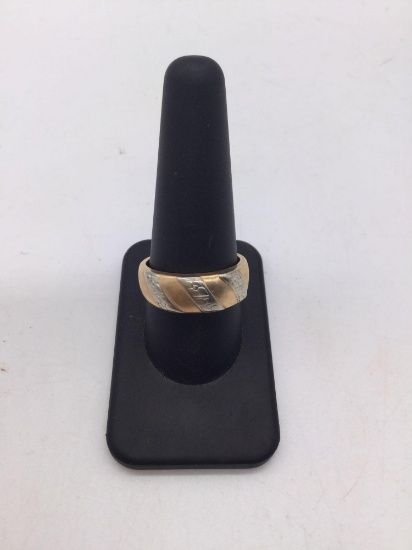 Vintage mens Size 10 14k gold Kay ring with white gold style diamond cut design - 7.6 grams