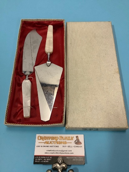 Vintage serving knife set w/ Bakelite handles, made in Germany, gift box approx. 10 x 5 in.