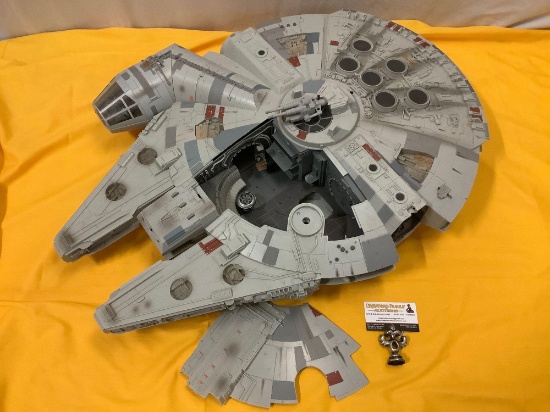 RARE Star Wars Millennium Falcon 2008 Legacy Collection toy spaceship, sold as is.