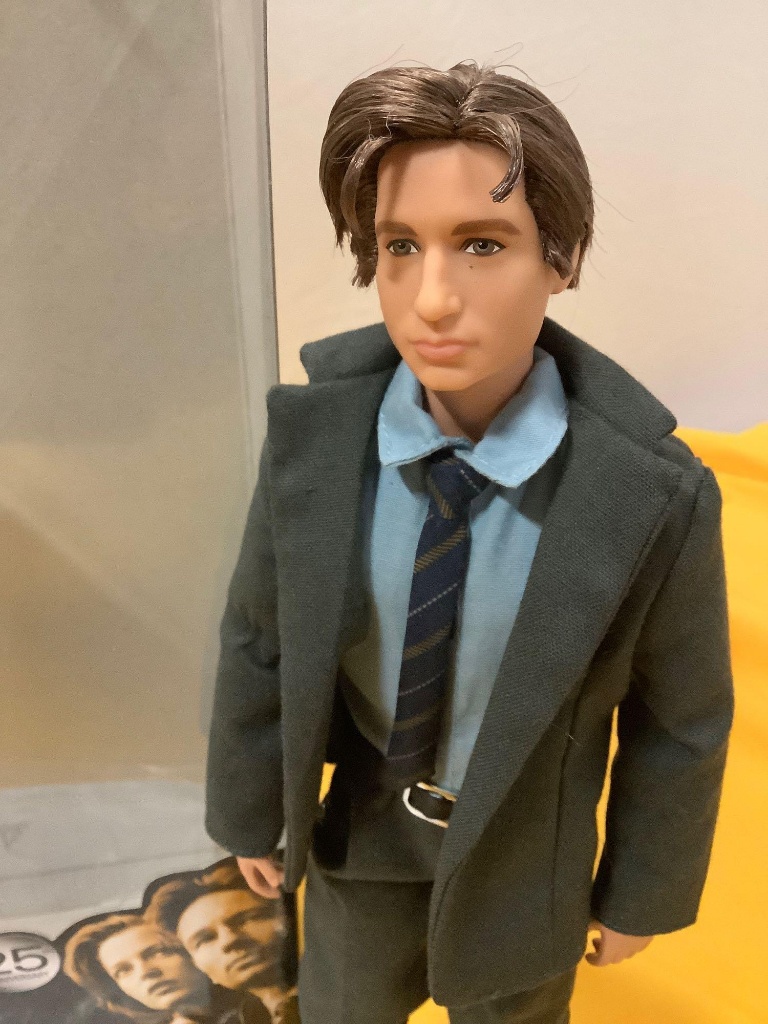 Mattel 2018 Barbie Signature Edition X-Files Agent Fox Mulder 12 inch doll  w/ box / COA | Art, Antiques & Collectibles Collectibles | Online Auctions  | Proxibid