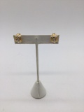 adorable pair of 14k gold earrings 2.7g