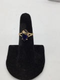 Women's size 7 3/4, 10k gold ring w 2+ ct oval Marquise cut Sapphire? 3.2g