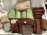 Lot of bath towels; Performance Quick Dry 100% Cotton, HD Designs. In gently used condition.