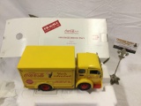 RARE Danbury Mint 1955 COCA-COLA Coke diecast replica delivery truck, nice condition, in box