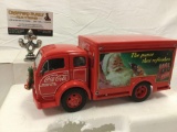 RARE Danbury Mint 1950s Holiday COCA-COLA replica diecast delivery truck w/ Coke cases