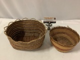 2 pc. lot of vintage/ antique woven Native American baskets / bowls w/ nice details, approx 9 x 5