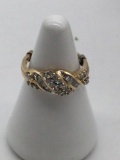 Elegant 14k gold size 6.5 women?s ring with diamond clusters 3.4 grams