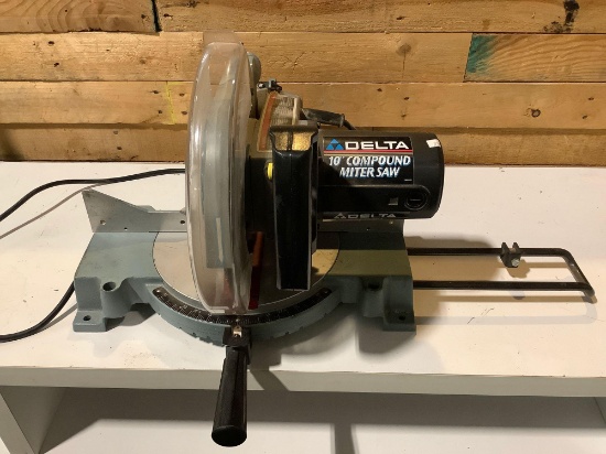 Delta 10 in. Compound Miter Saw, model number 36?220 type Three, Tested and working, approx 29 x 24