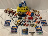 Large lot of vintage / modern diecast / plastic toy cars: Mattel Hotwheels, Buddy L, Marx