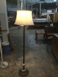 Beautiful circa 1930/1940 floor lamp tested and working