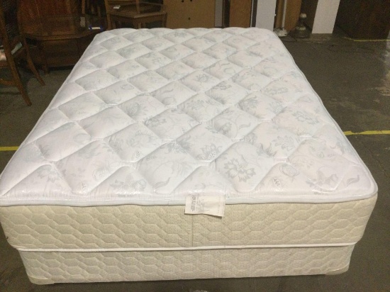 Full size mattress box springs and mattress w/ frame is Sealy Posturepedic No rips tears or stains