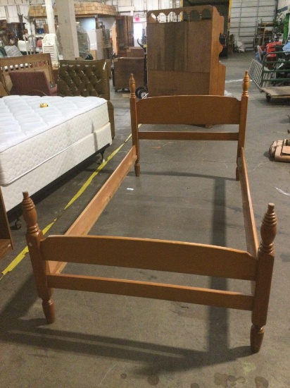 Vintage maple single bed frame with headboard and footboard/small scratch and headboard