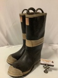 Lehigh Safety Shoe Co. Steel Insole rubber wader work boots, size 11, shows wear.