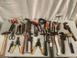 Lot of vintage / modern hand tools; hammers, pipe wrenches, clippers and more. See pics.