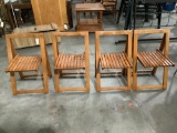 4 pc. lot of antique wood folding chairs. Nice condition.