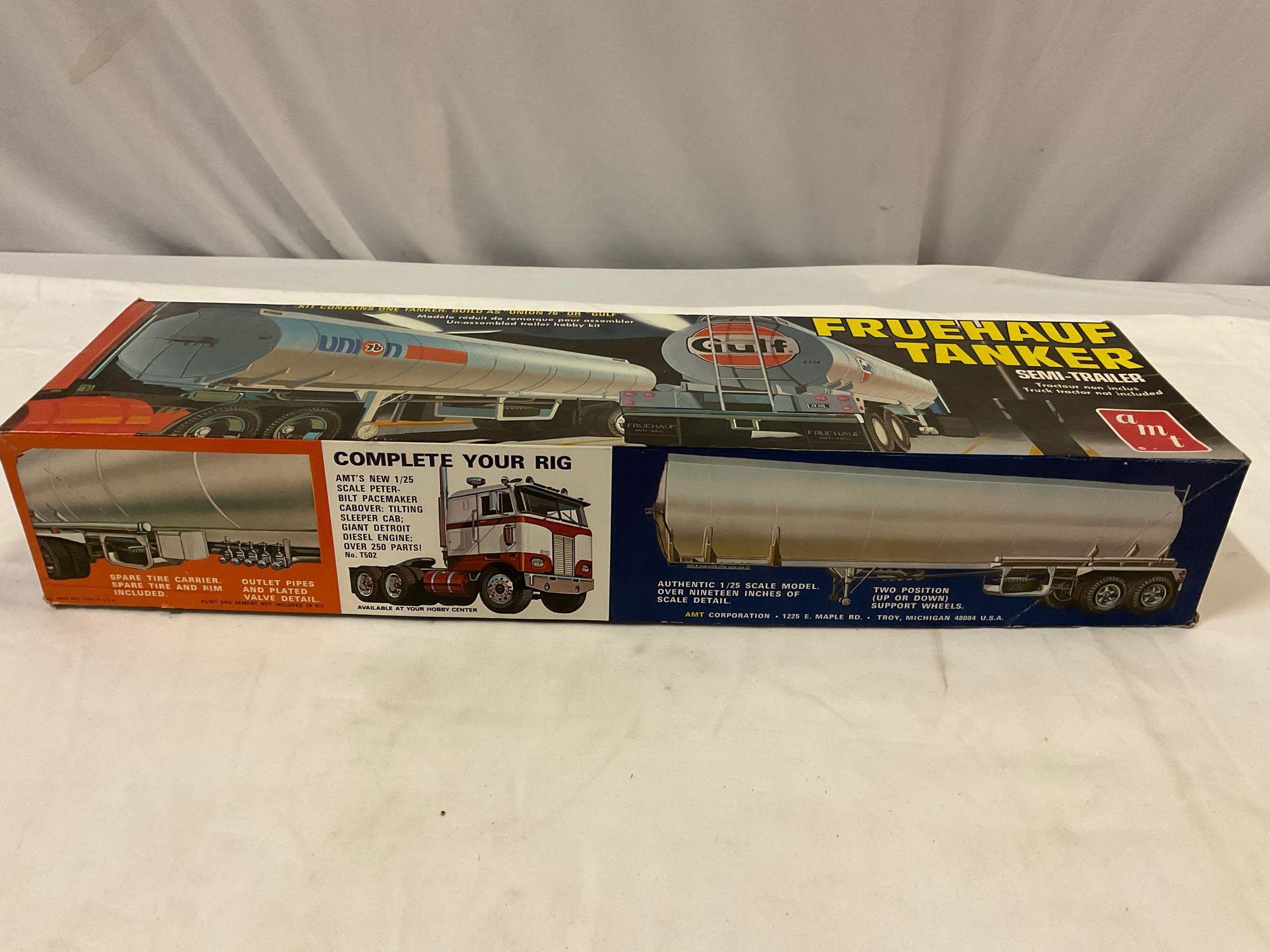 Vintage AMT Fruehauf Tanker Semi-Trailer 1/25 | Proxibid