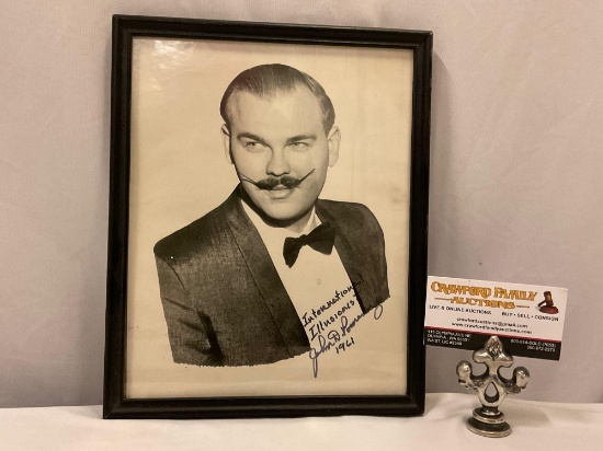 Framed antique signed B&W photo of magician John Pomeroy International Illusionist