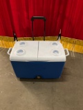 Very clean Rubbermaid portable cooler, great for camping