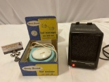 2 pc. lot of vintage electric comfort devices; Hamdy-Hannah foot massager in box, Rival ceramic