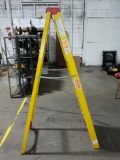 6 foot Werner fiberglass ladder/type to 225 pound heavy duty rating