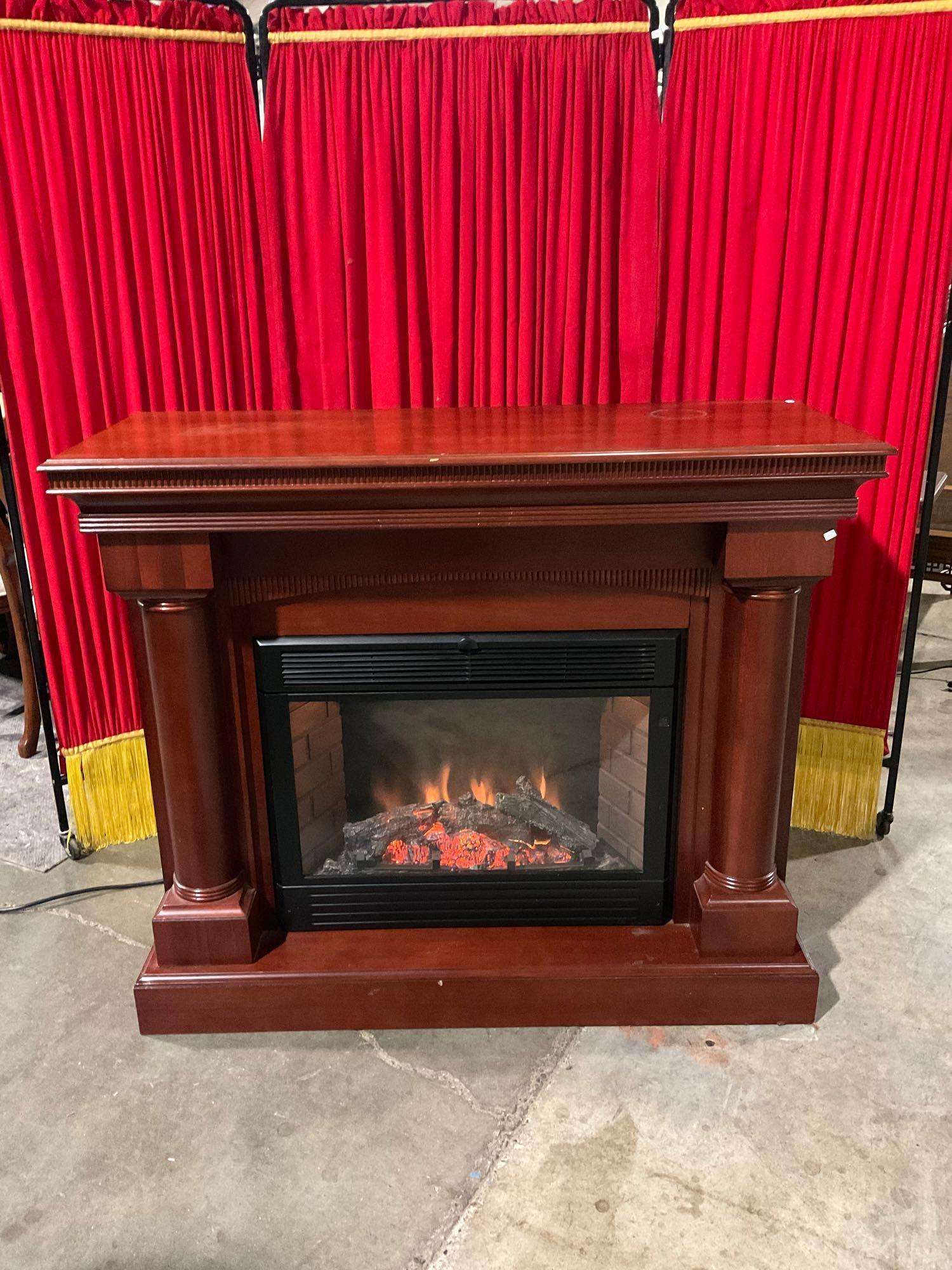 TwinStar Electric Fireplace/Heater Model 28E05-R | Proxibid