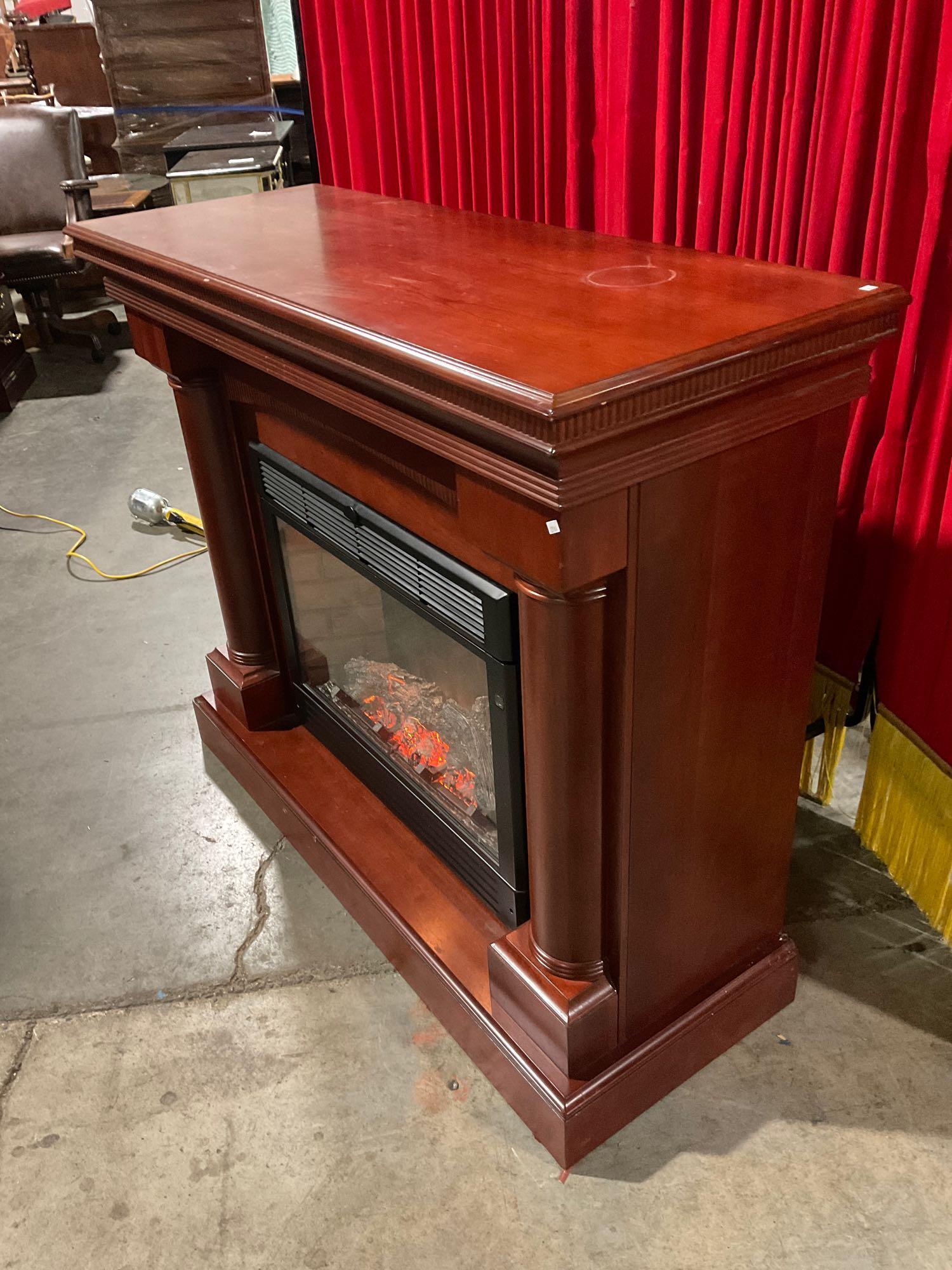 TwinStar Electric Fireplace/Heater Model 28E05-R | Proxibid