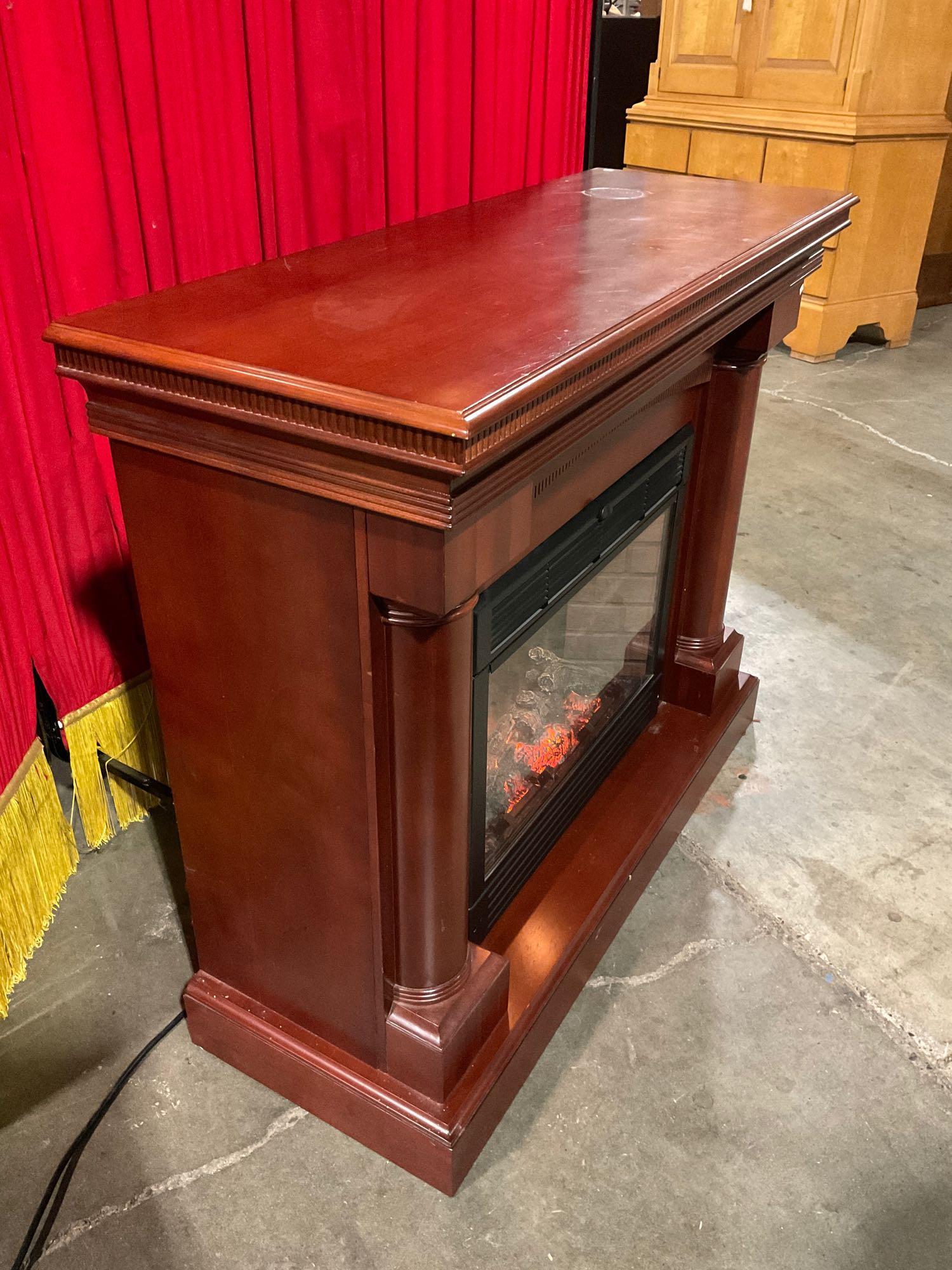 TwinStar Electric Fireplace/Heater Model 28E05-R | Proxibid